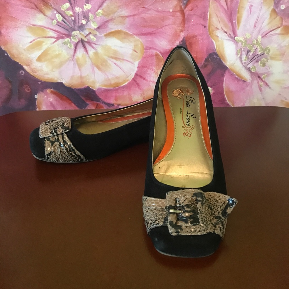 💜 POETIC LICENSE flats 💜