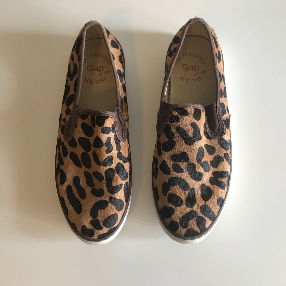 Slip on sneakers
