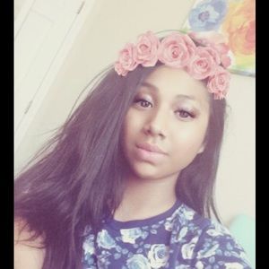 Meet your Posher, Nadia