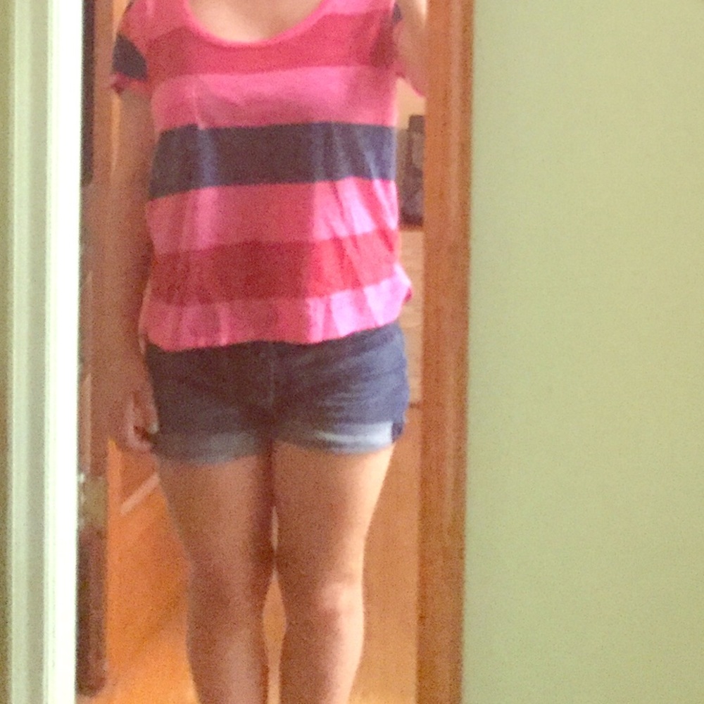 A size medium striped energie short sleeved shirt