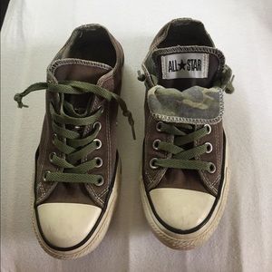 double tongue low converse