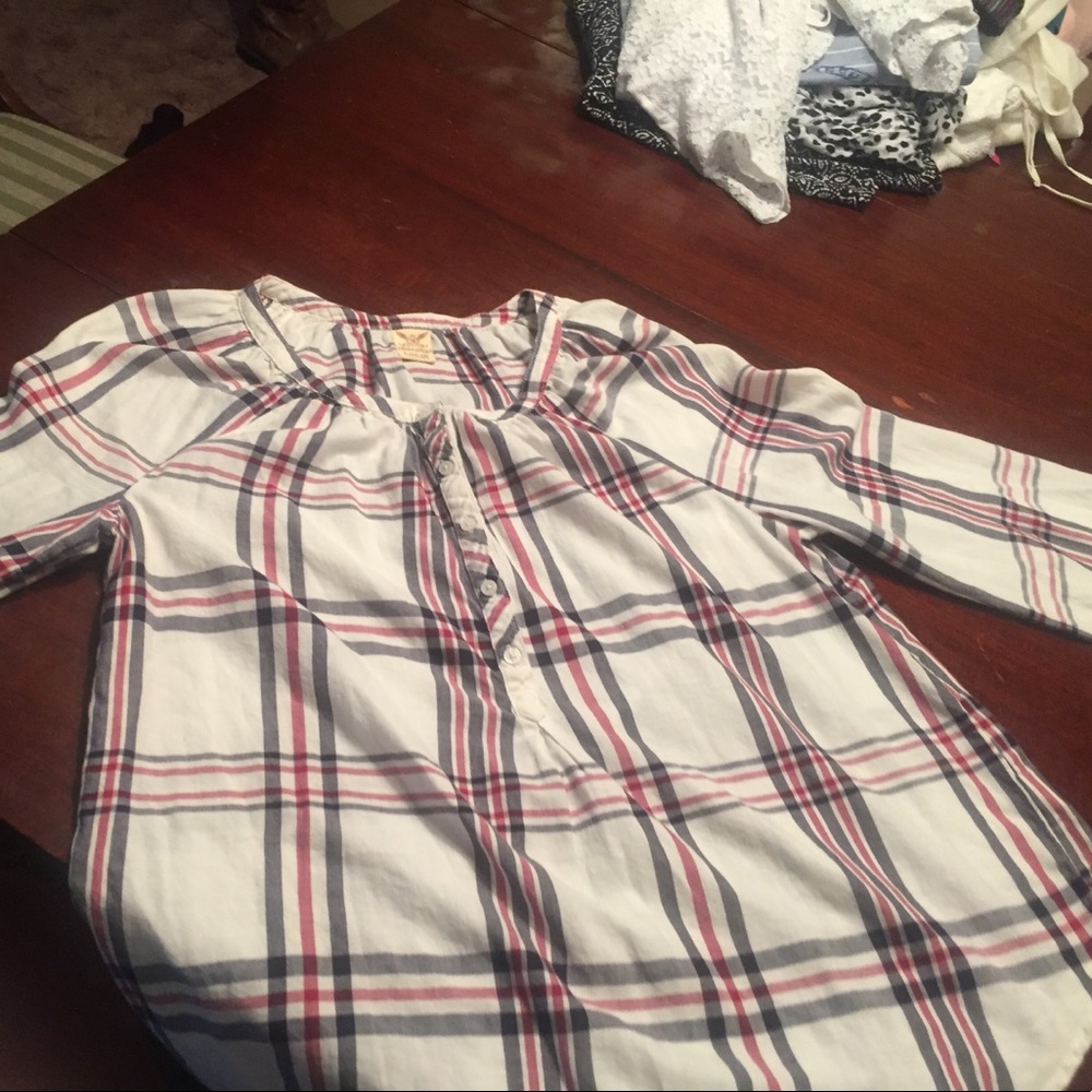 Red, blue ,and white plaid half button down.