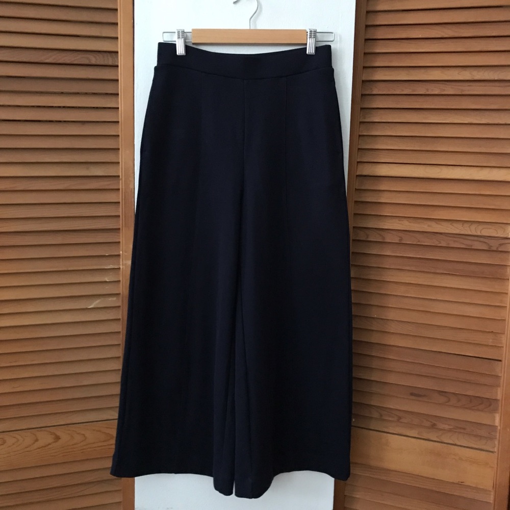 Uniqlo navy blue stretch wide leg trousers