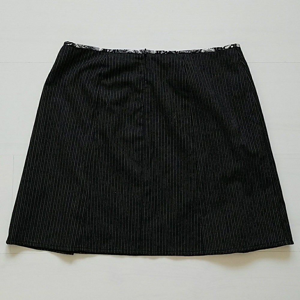 Nanette Lepore Embellished Applique Skirt 2 - Picture 3 of 7