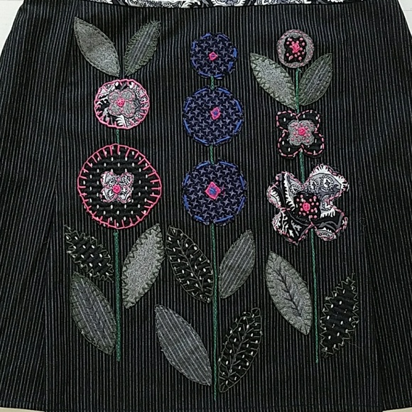 Nanette Lepore Embellished Applique Skirt 2 - Picture 2 of 7