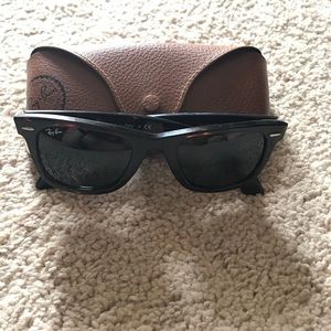 Ray-Ban Wayfarer Sunglasses