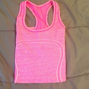Lululemon tank