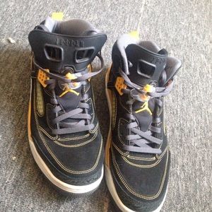 Black and yellow air Jordan's