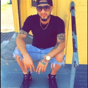 Meet your Posher, Julio