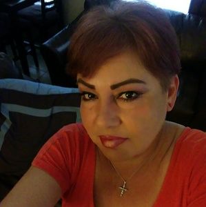 Meet your Posher, Stella