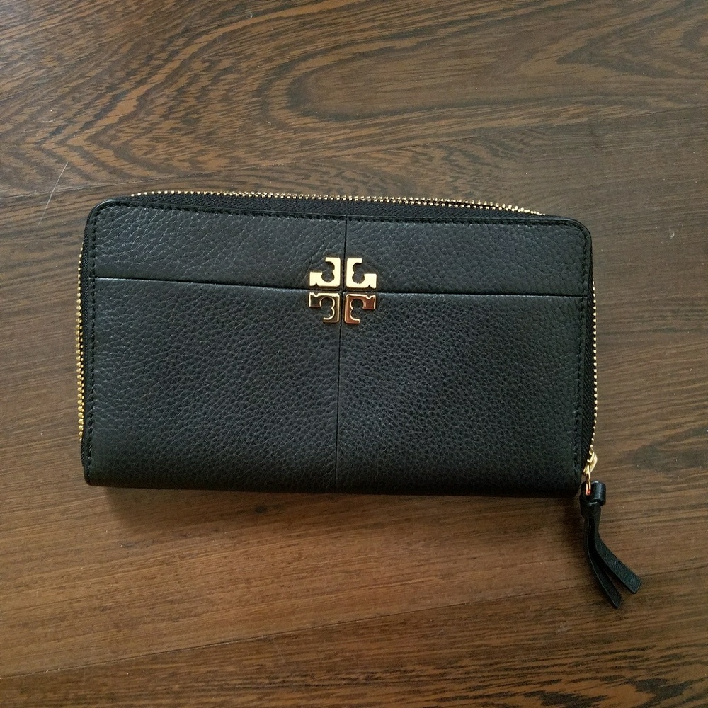Tory Burch wallet