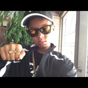 Meet your Posher, Corey