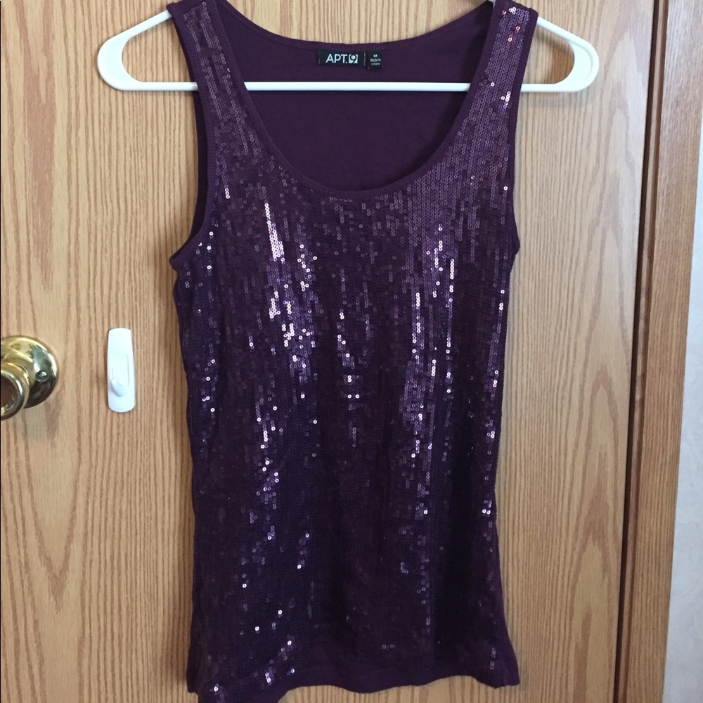 Sequin tank