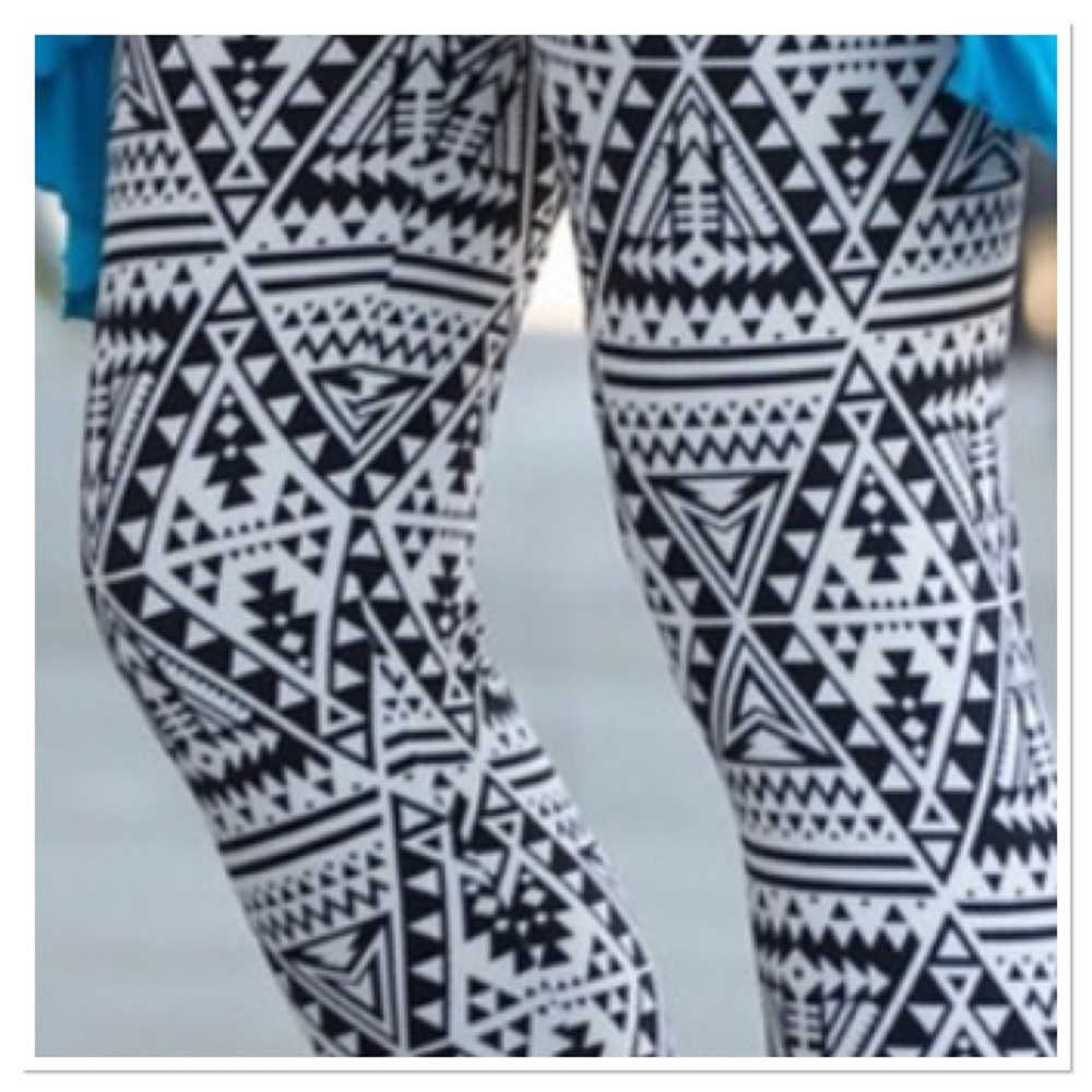 Gorgeous tribal print leggings