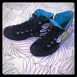 Converse Chuck Taylors All Star Boys Size 6