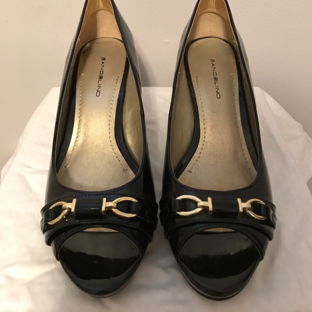 Bandolino black heals
