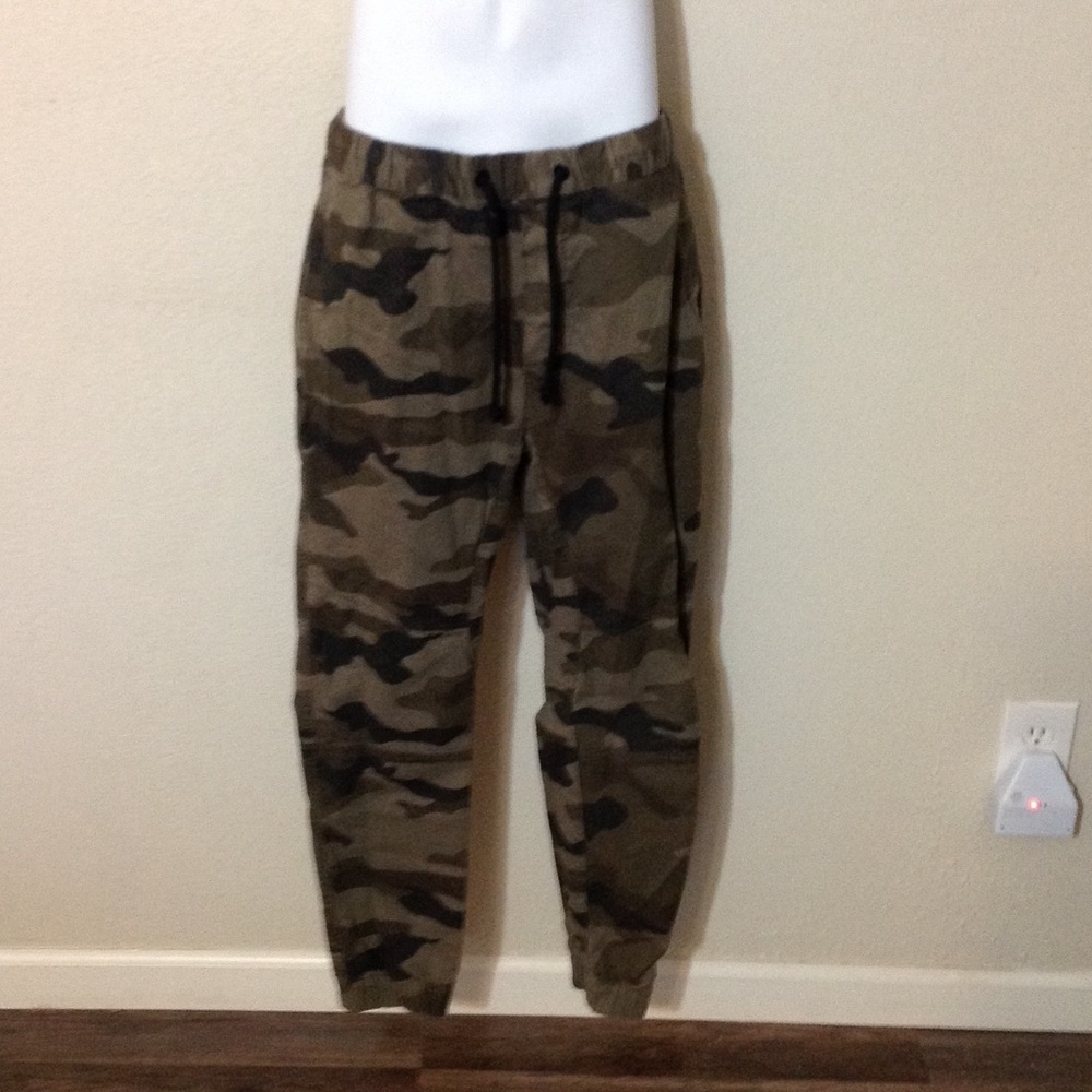H&M camouflage joggers