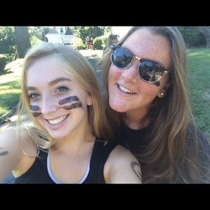 Meet your Posher, Claire