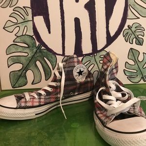 Plaid converse