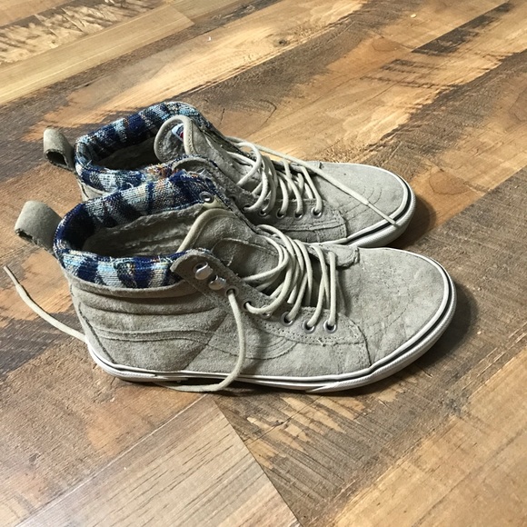 Vans - Picture 2 of 4