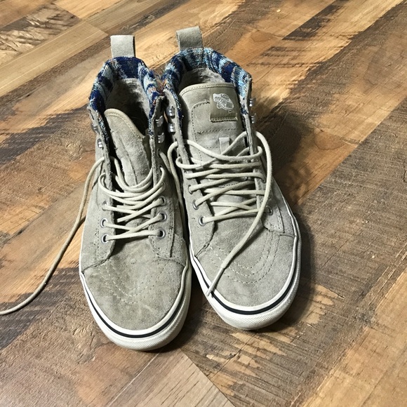 Vans - Picture 3 of 4