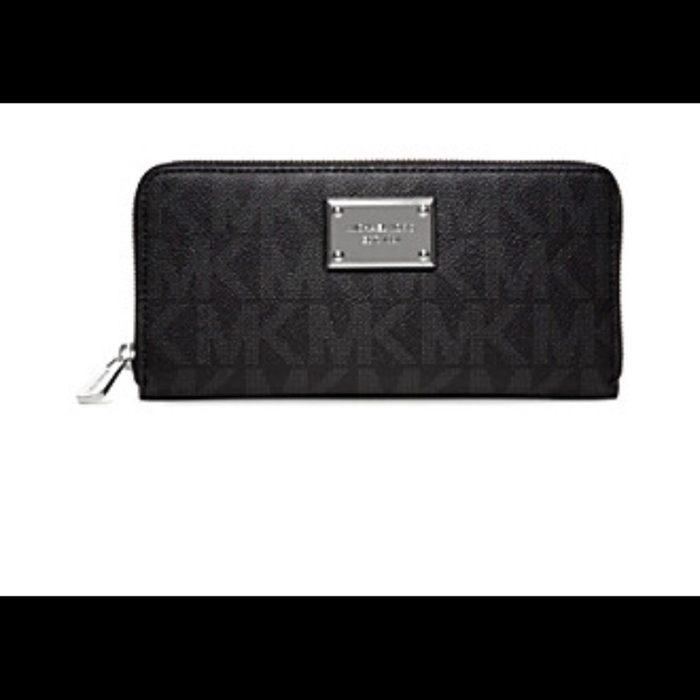 Michael kors black jet set wallet