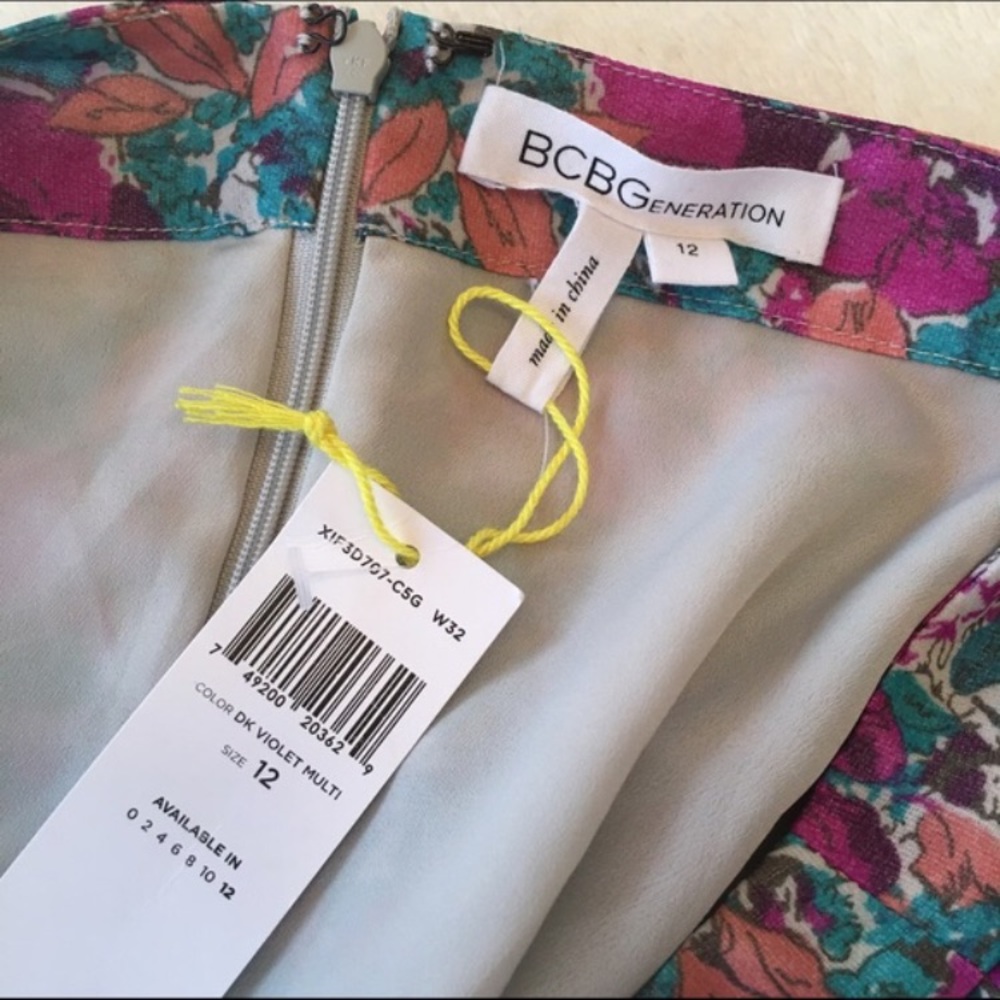 NWT BCBGeneration Violet Floral Skirt Size 12 - Picture 3 of 4