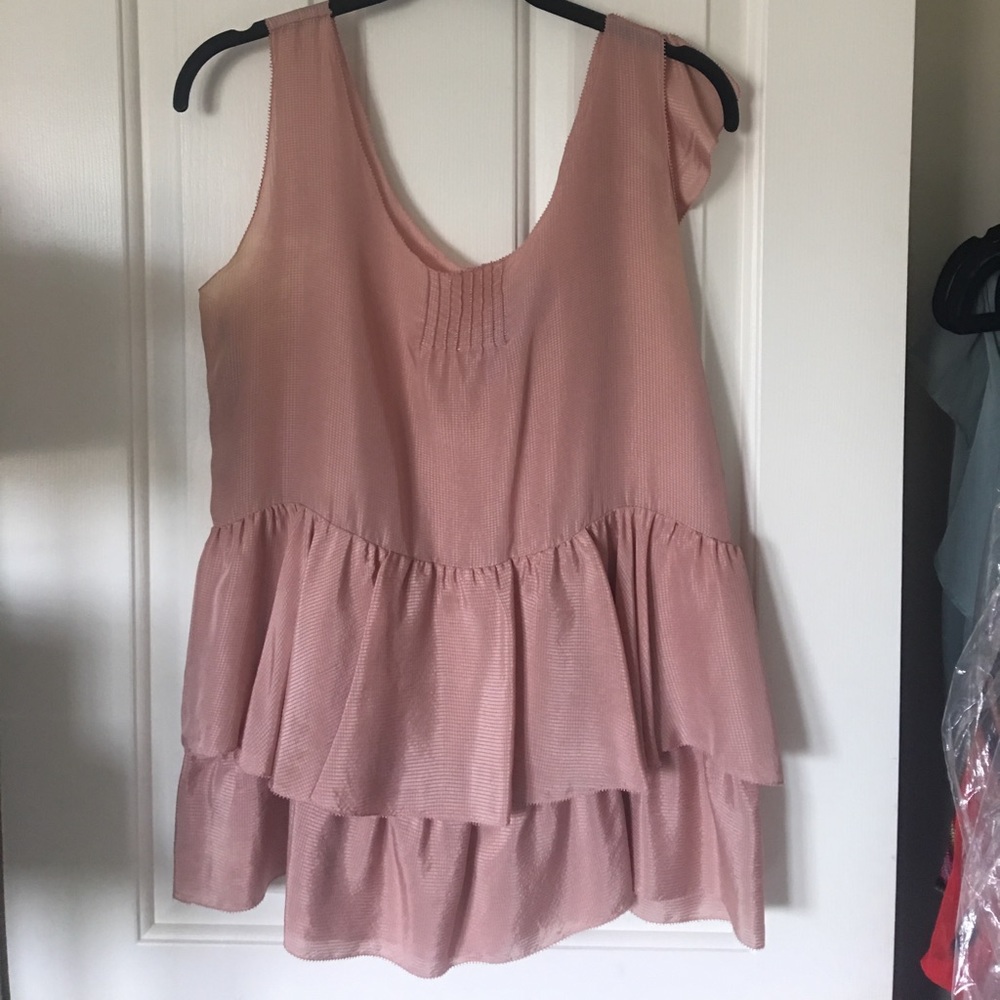 Lavender label Vera wang ruffled top