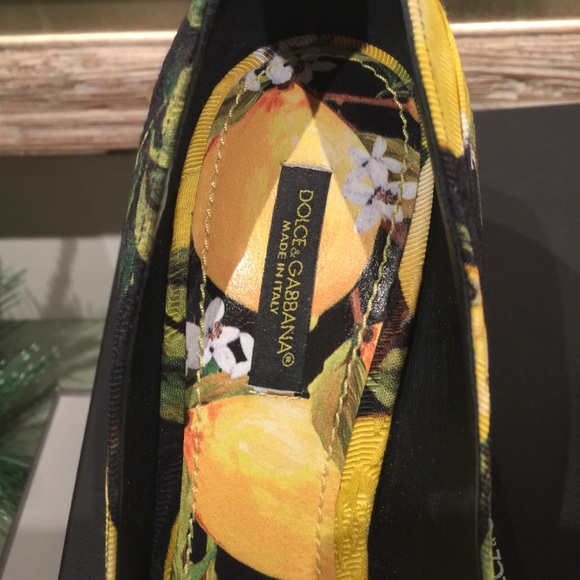 Authentic Dolce & Gabbana Lemon Pumps - Picture 3 of 6