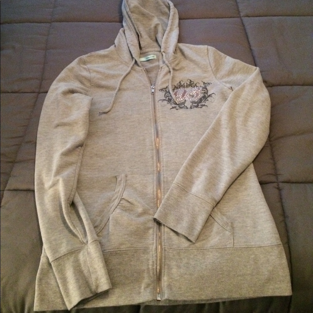 Maurice's light gray sweatshirt with cute detail