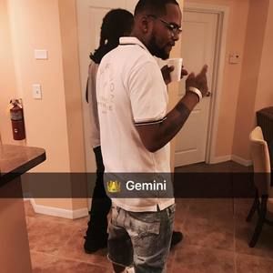 Meet your Posher, Derrick