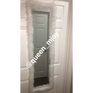 Diy fur mirror (mirror included)