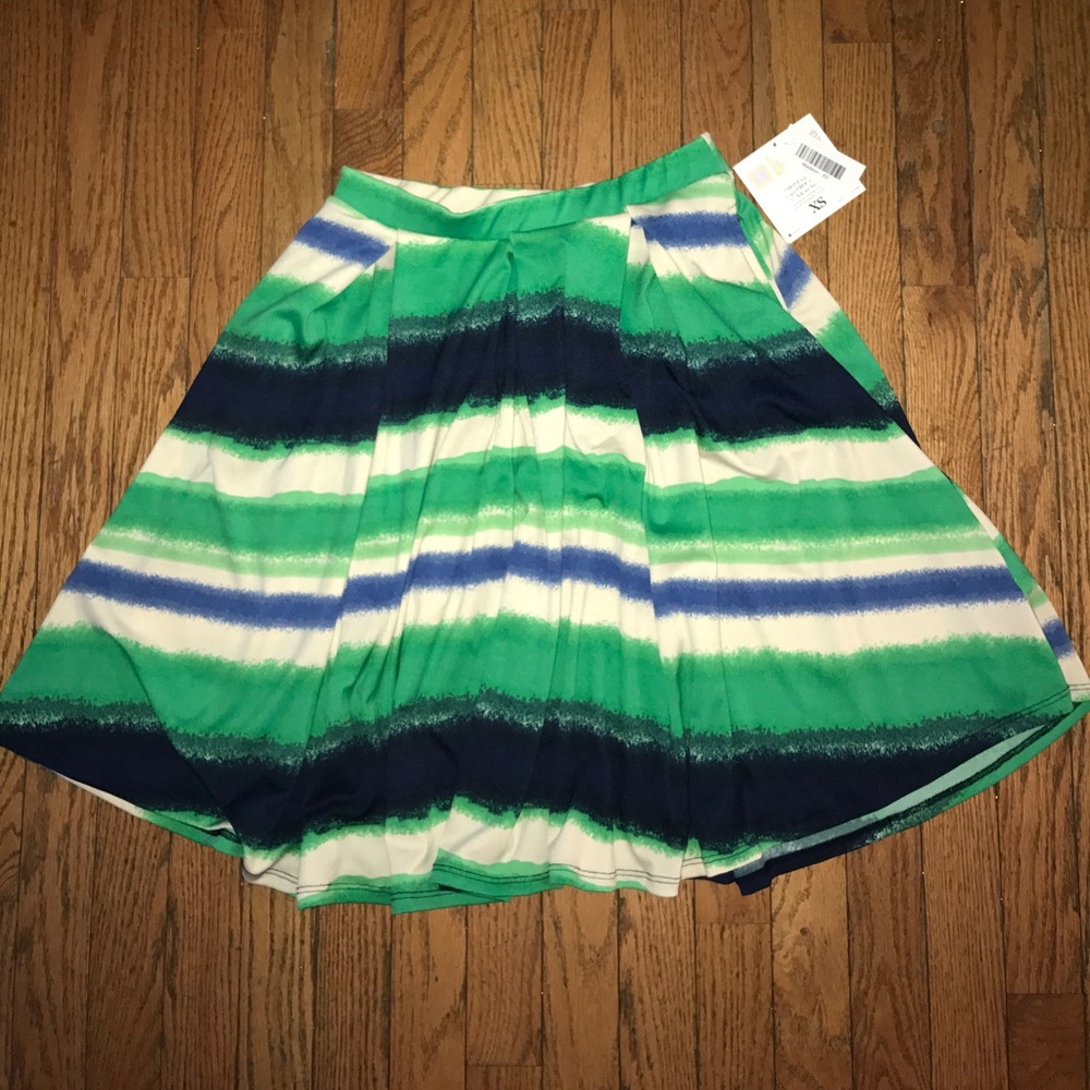 BNWT LuLaRoe Madison Skirt XS