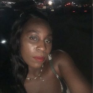 Meet your Posher, Roselle