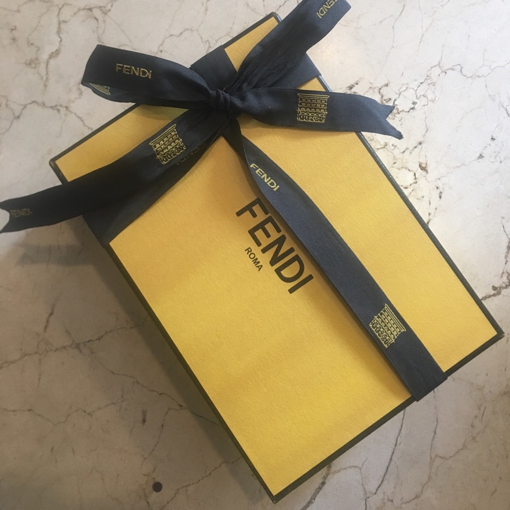 Fendi continental wallet (second set of pictures)