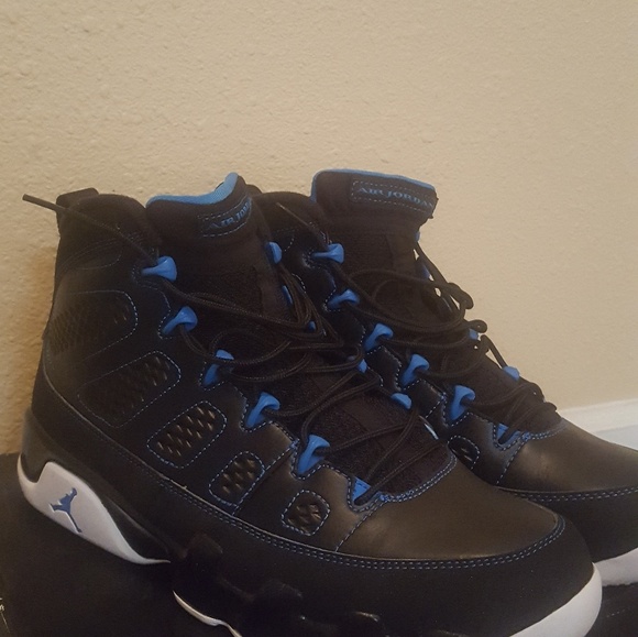 Jordans Lebrons Nikes - Picture 4 of 7