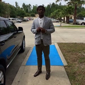 Meet your Posher, Maxwell