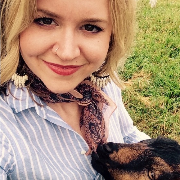 Meet your Posher, Molly - Picture 5 of 6