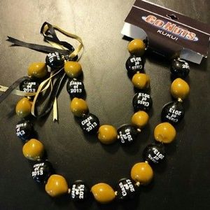 NWT Go Nuts Kukui Nut Class 2013 Lei Necklace