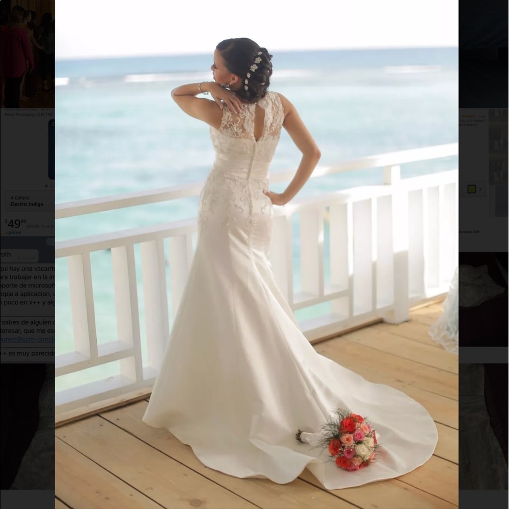 White Camille La Vie wedding dress Bridal size 4