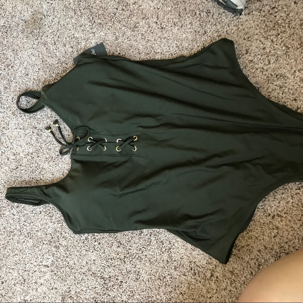 One piece swimsuit....NWT