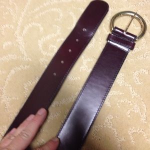 Cognac leather belt.