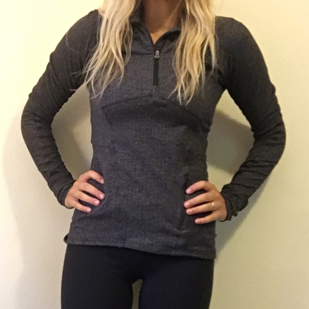 LULULEMON quarterzip top *like new*