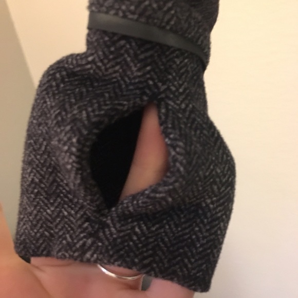 LULULEMON quarterzip top *like new* - Picture 4 of 5