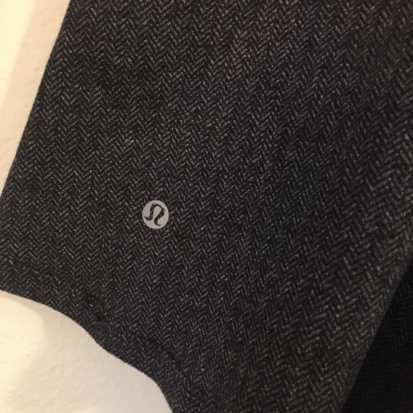 LULULEMON quarterzip top *like new* - Picture 5 of 5