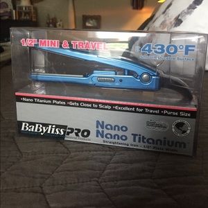 Babyliss Pro travel flat iron