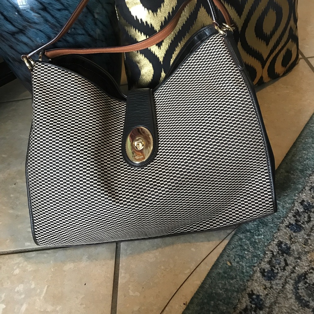 Shoulder bag