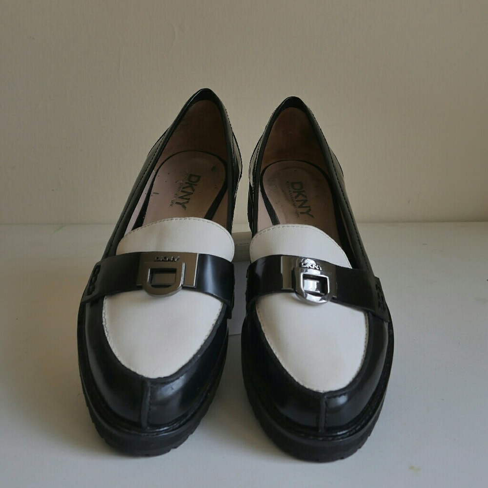 DKNY LOAFERS