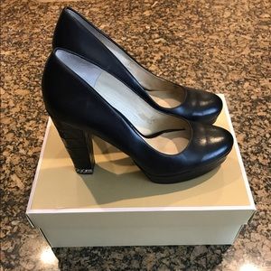Michael Kors Sabrina Pump