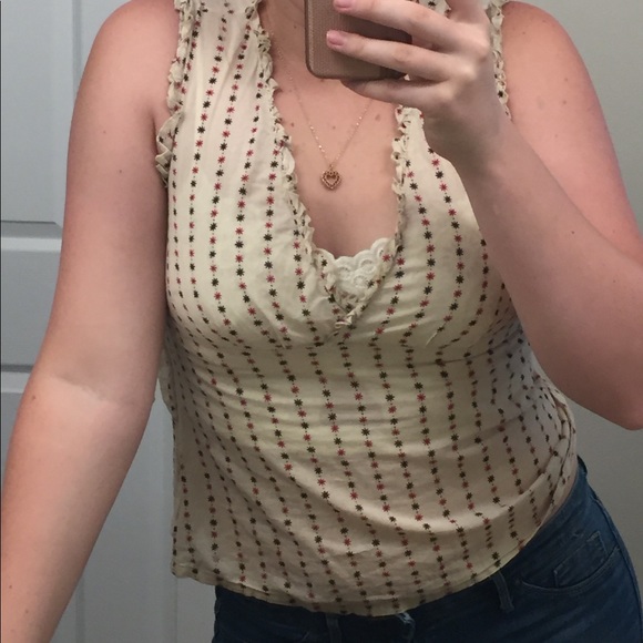 Flowery thin blouse with a cute bow back! - Picture 5 of 5